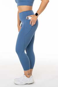 All: Accelerate Queen Blue Pocket 7/8 Leggings