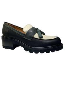 Womens Shoes: Bresley Derek