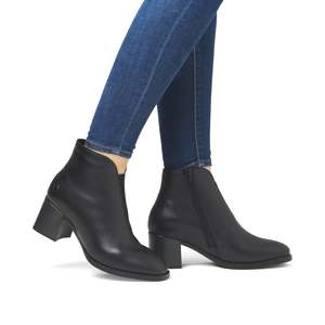 Womens Boots: Remonte Marbella Black DOV81-00