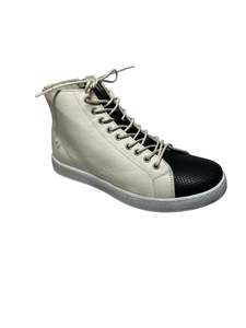 Womens Lace Ups: Rilassare Trinity Crm