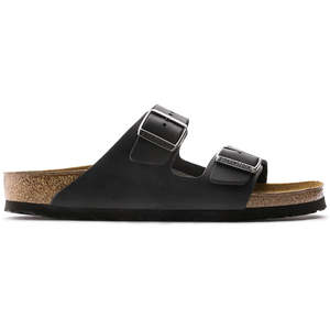 Birkenstocks: Birkenstock Arizona Oiled Leather Narrow Fit Black 552113