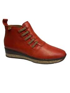 Womens Boots: Cassini Maddy