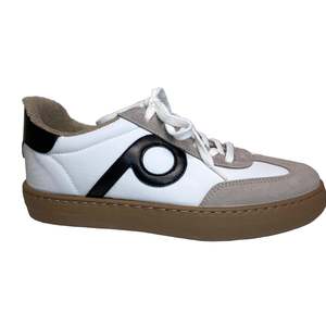 Womens Shoes: Potomac Blanco