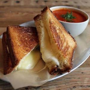 Day Menu: Winter warmer soup & cheese toasties (V)