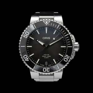 Oris - Aquis Date Calibre 400 41.5mm