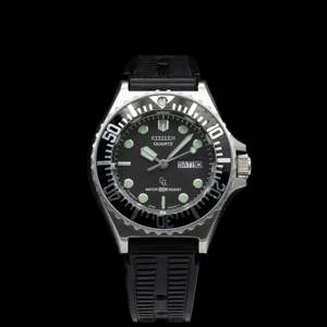 Under 1 000 Pre Owned Watches: Citizen - 1980's Diver 150m 4-75321Y quartz