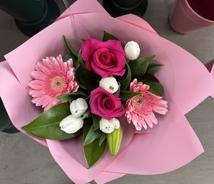 ES09 BRIGHT PINK BOUQUET - Flavells Floral Boutique