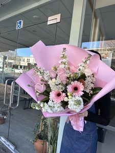 EB21 WHITE AND PINK BOUQUET - Flavells Floral Boutique