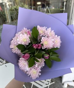 Products: EM12 PASTEL POSY - Flavells Floral Boutique
