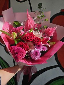 Products: EV30 romantic mix flowers bouquet - Flavells Floral Boutique
