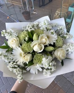 EB52 WHITE BOUQUET - Flavells Floral Boutique