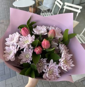 EM11 PINK POSY - Flavells Floral Boutique