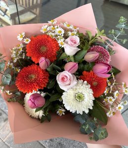 EB47 ORANGE AND PINK BOUQUET - Flavells Floral Boutique