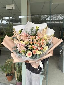 EB14 PEACH BOUQUET - Flavells Floral Boutique