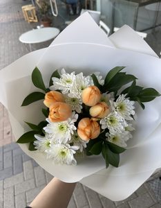 EM10 WHITE POSY - Flavells Floral Boutique