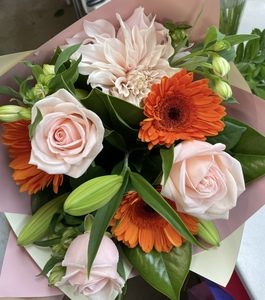 EB44 PEACH AND ORANGE BOUQUET - Flavells Floral Boutique