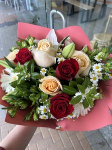 EB03 PEACH AND RED BOUQUET - Flavells Floral Boutique
