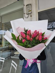 EB37 TULIP BOUQUET - Flavells Floral Boutique