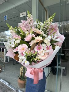 EB13 NO ROSE PINK AND WHITE BOUQUET - Flavells Floral Boutique