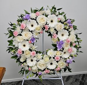 ES05 PASTEL WREATH - Flavells Floral Boutique