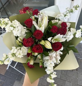 EB54 RED AND WHITE BOUQUET - Flavells Floral Boutique