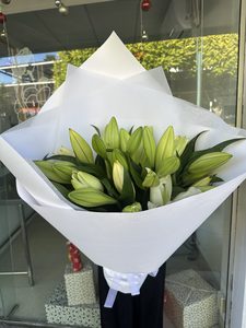 EB58 WHITE LILIES - Flavells Floral Boutique