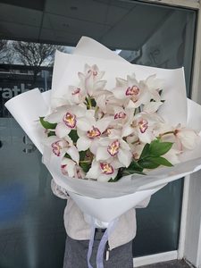 Products: EB31 ORCHIDS BOUQUET - Flavells Floral Boutique