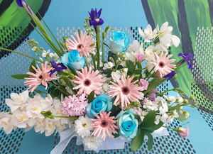 EA10 PINK AND BLUE FLOWER BOX (DYED) - Flavells Floral Boutique