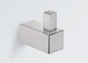 Nero Single Hook (n190)