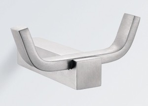 Hardware: Nero Double Hook (n210)