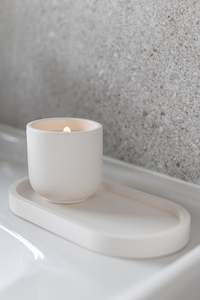 Gifts For The Hostess With The Mostest: Midi Oval White 24cm Dish