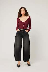 Denim Sale: Gigi 80s Black Mid Barrel Jean