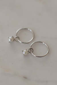 Mini Pearl Sleeper Earrings Silver