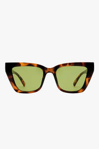 Autumn Tones: Le Coeur Dark Tort Rounded Cat Eye Moss Lens Sunglasses