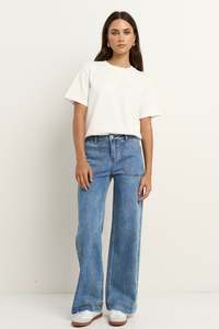 Ivy Jack: Feature Signature Blue Mid Rise Front Pocket Wide Leg Jean