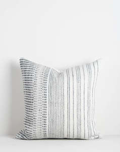Outdoor Decor: Sonnet Cushion