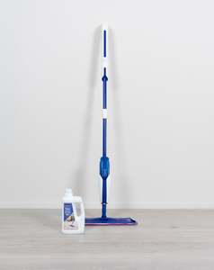 Floor Cleaning: Quick-Step Cleaning Kit