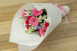 Anniversary: Pretty Quartz - Botany Downs Florist & East Auckland same day delivery flowers Howick Florist