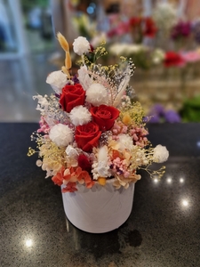 Products: dry flower arranged in ceramic pot - Botany Downs Florist & East Auckland same day delivery flowers Howick Florist