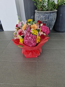Anniversary: lucky happiness - Botany Downs Florist & East Auckland same day delivery flowers Howick Florist