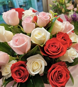 Floral Choice Mixed Roses - Botany Downs Florist & East Auckland same day de&hellip;