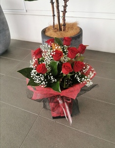 red roses in vox - Botany Downs Florist & East Auckland same day delivery fl&hellip;