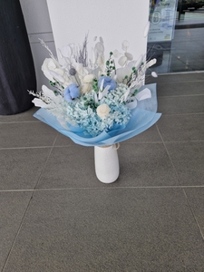 Products: customized dry flowers - Botany Downs Florist & East Auckland same day delivery flowers Howick Florist