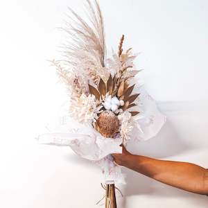 Dried Flower Bouquets: Crème Blooms Bouquet