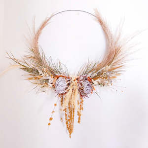 Festive Flowers: Essence Wreath