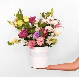Audi: Floral Gift Box - A
