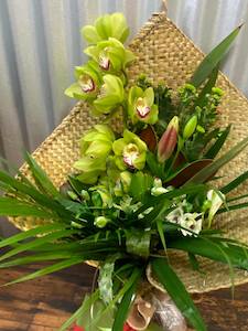Bouquet And Arrangements: Natural Flax