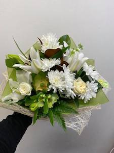 Bouquet And Arrangements: Cool and classic