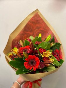 Bouquet And Arrangements: Red romance bouquet