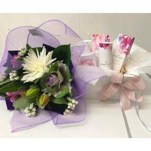 Mothers Day 2024: Mother's Day Gifts & Bouquet